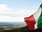 Italiani all'estero: le cifre continuano a crescere con un + 20,7%
